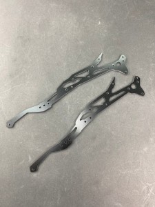 3RACING SAK-D549 FRP PLATE UPPER DECK FOR 1/10 SAKURA D5 MR CHASSIS - SAK-D549